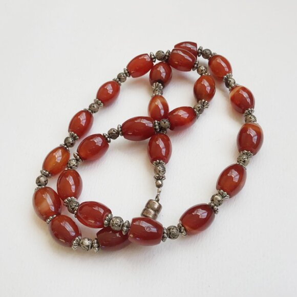 Carnelian? Agate Red Stone Beaded & Silver Tone Rose Beaded Necklace - Picture 3 of 4